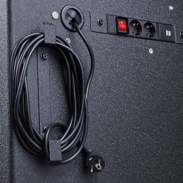 230 V / USB Power outlet