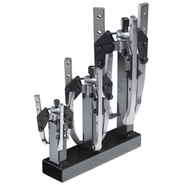 Display with 3 pullers
