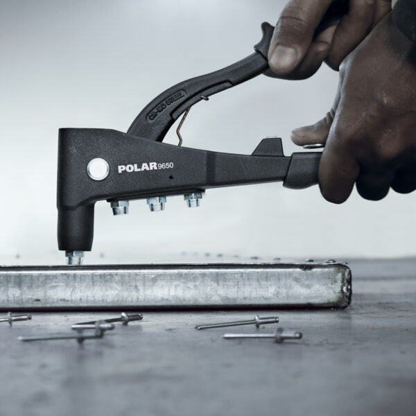 Hand rivet tool - Image 3